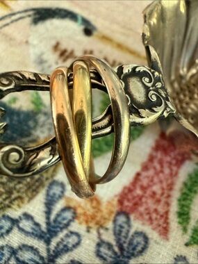 Solid 18K Gold Rolling Ring Tricolor 750 Trinity Style Band Size 7